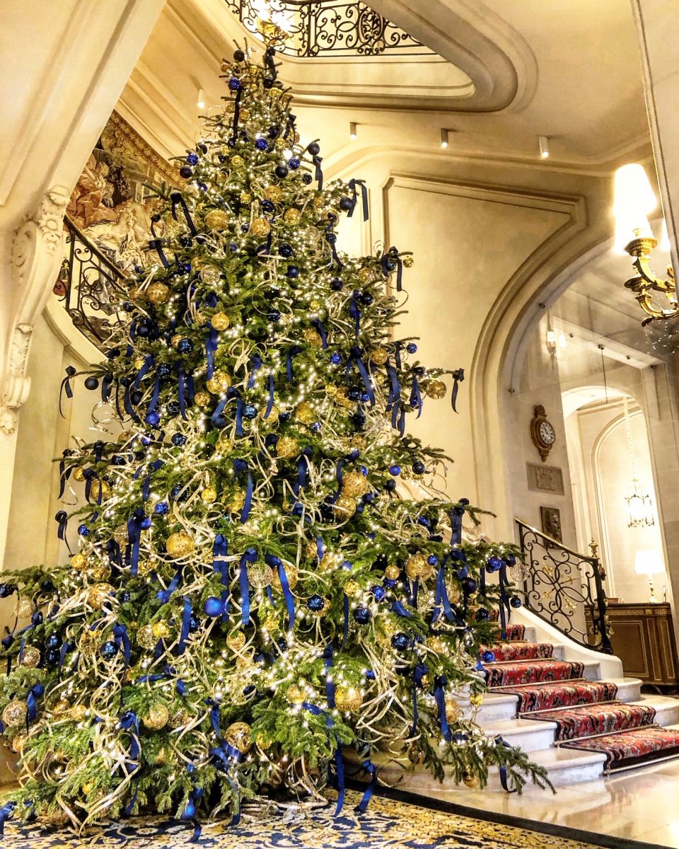 Ritz Christmas Chalet at Place Vendôme in Paris (2021 guide)